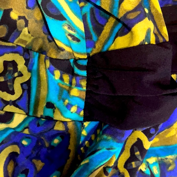 EUC Ladies Knee Length Sleeveless Dress 👗 - Picture 3 of 3